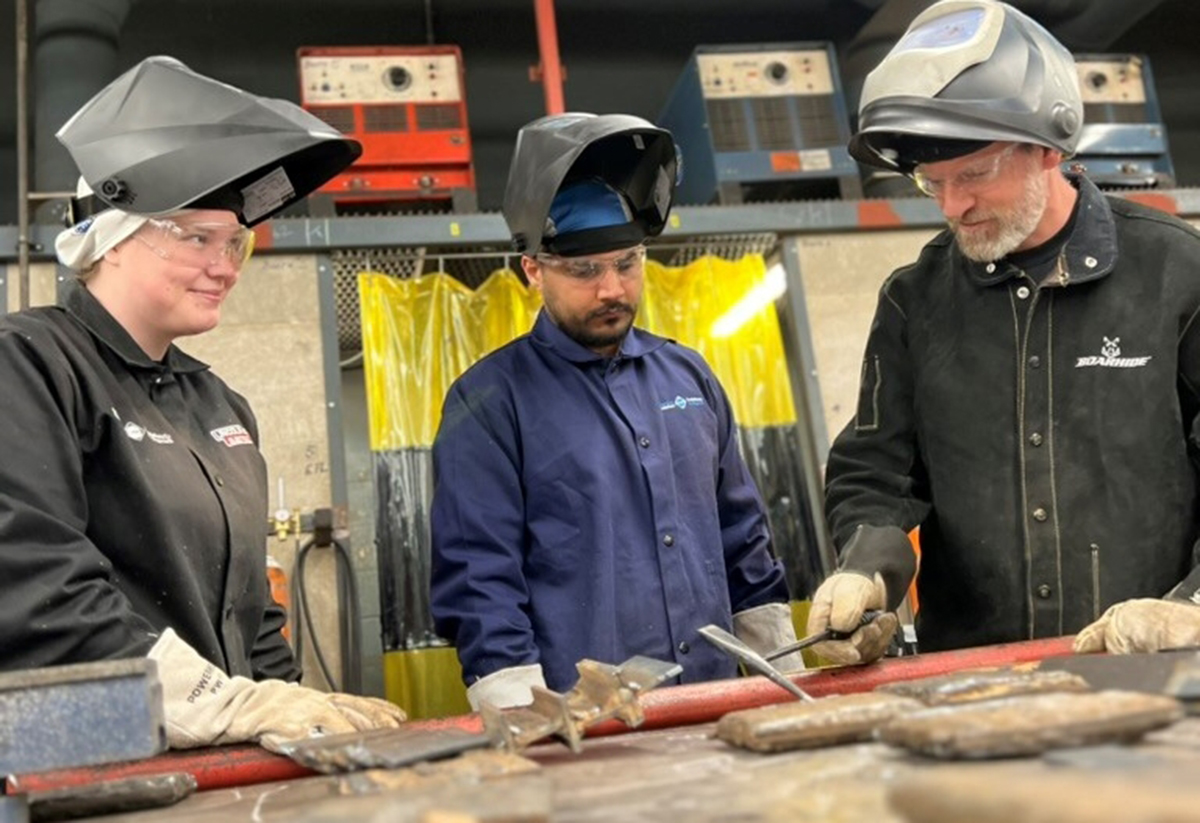 welders talking